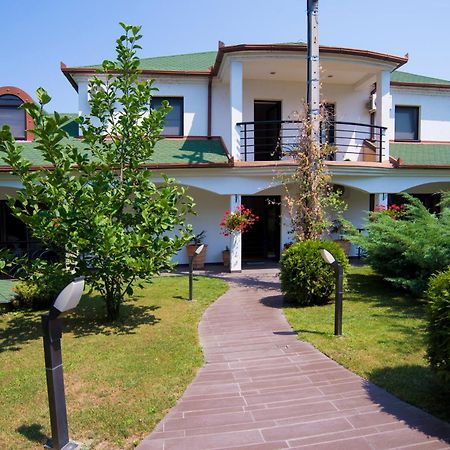 Guest House Panorama Aqualux With Free Parking Novi Sad Eksteriør billede