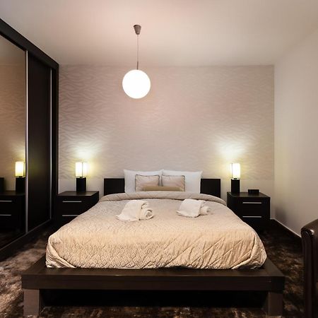 Guest House Panorama Aqualux With Free Parking Novi Sad Værelse billede