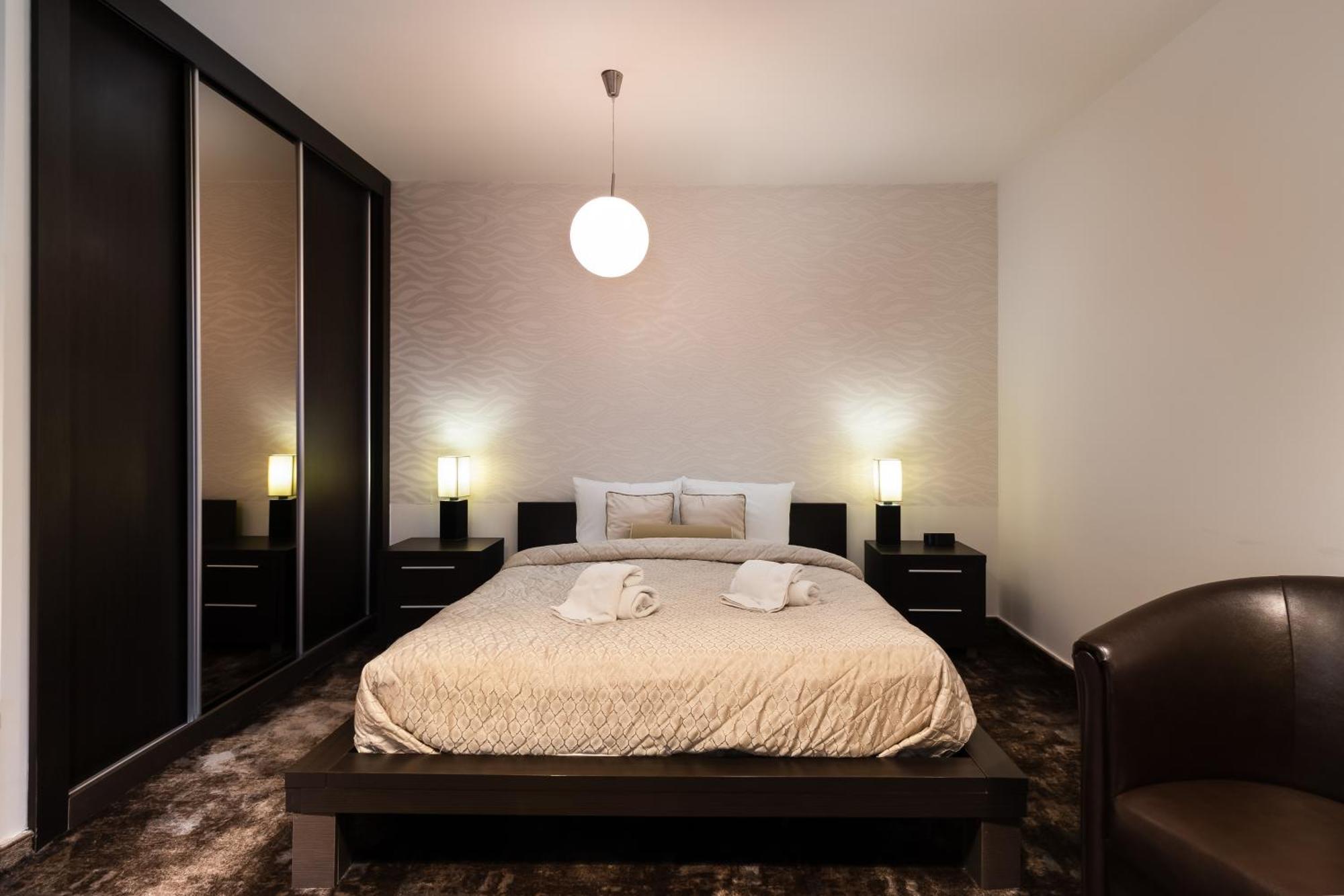 Guest House Panorama Aqualux With Free Parking Novi Sad Værelse billede