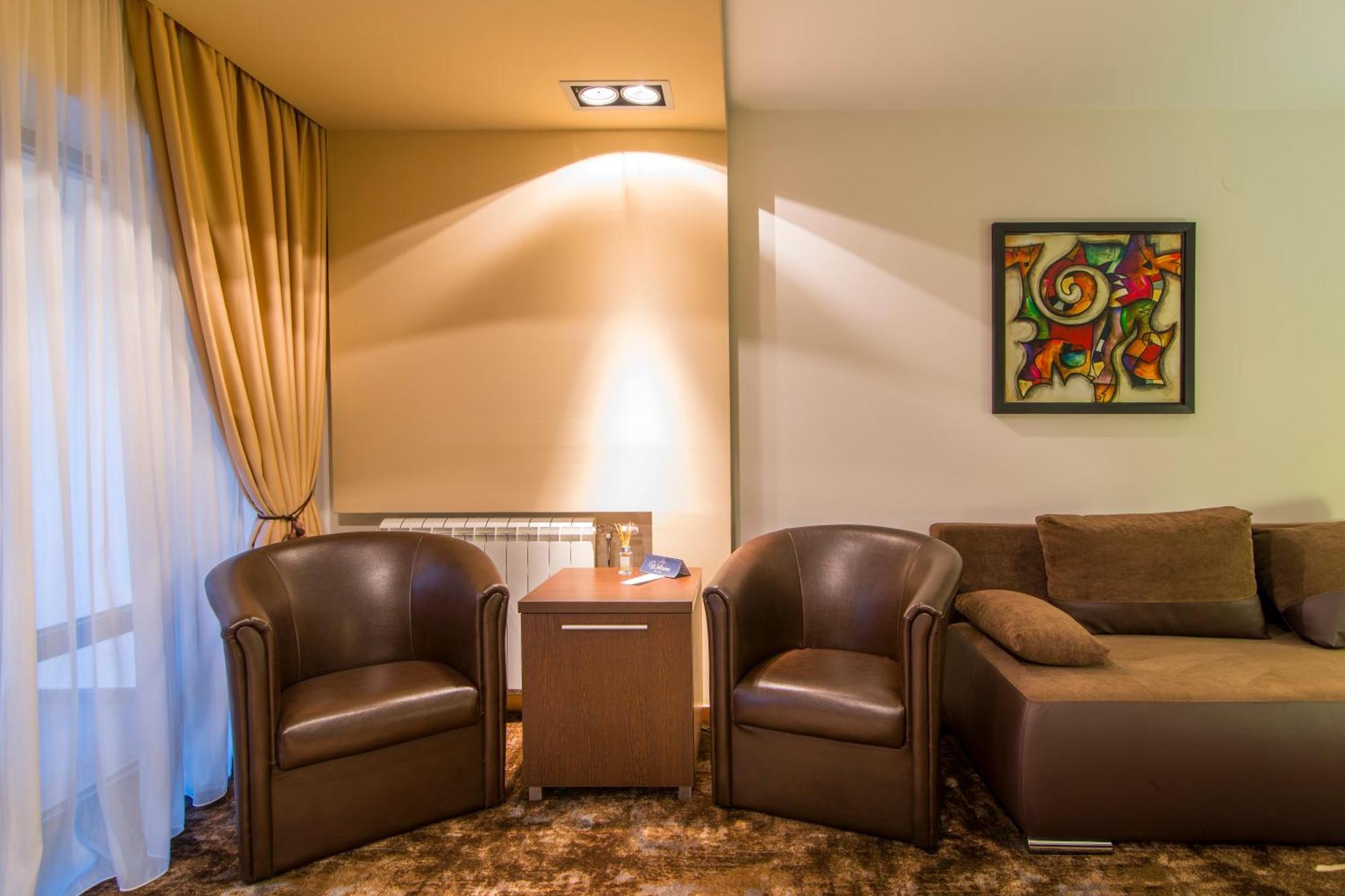 Guest House Panorama Aqualux With Free Parking Novi Sad Værelse billede