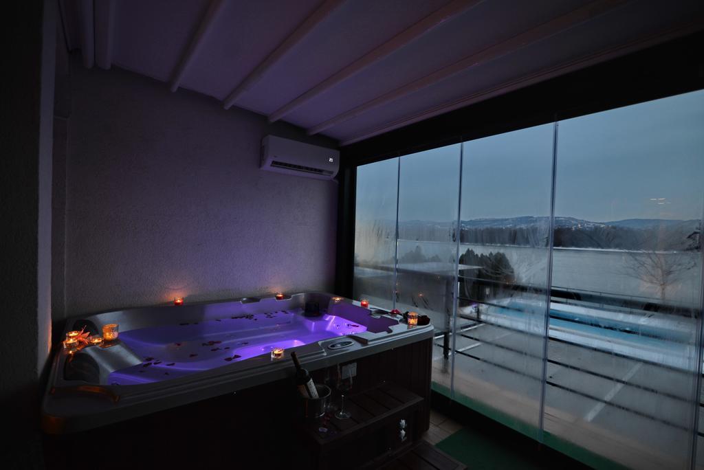 Guest House Panorama Aqualux With Free Parking Novi Sad Eksteriør billede